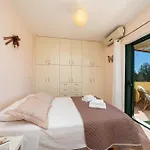 Ampelos Land דירה