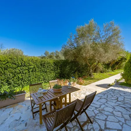 Διαμέρισμα Ampelos Land Σβορωνάτα